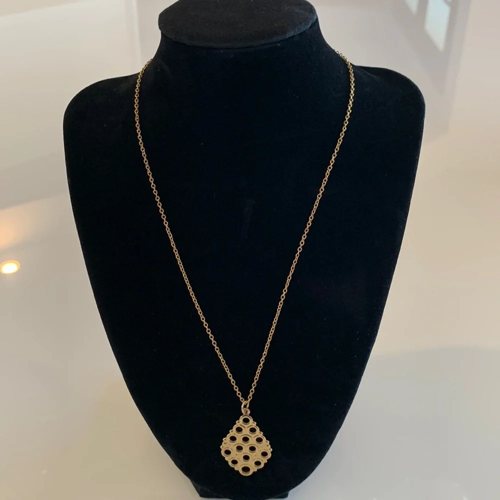 Vintage Gold Tone Honeycomb Beveled Layering Necklace